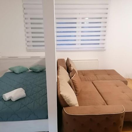 Emili Apartman Jagodina Zimmer foto